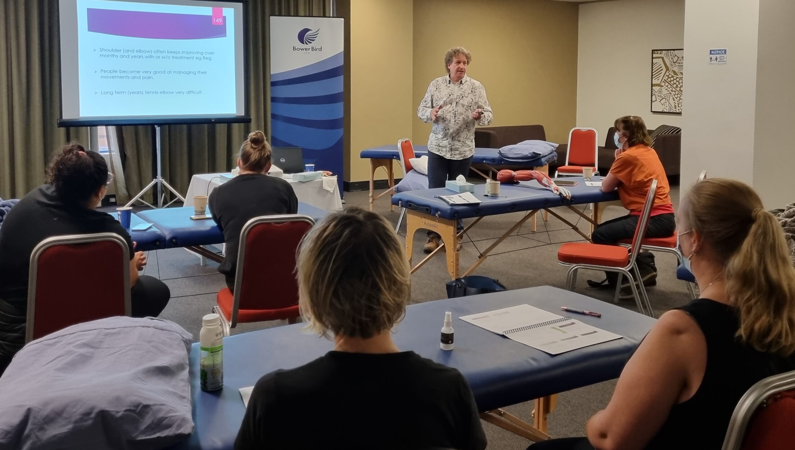 Don Hunter teaching Shoulder Impingement: a Postural Model for Bower Bird CPD